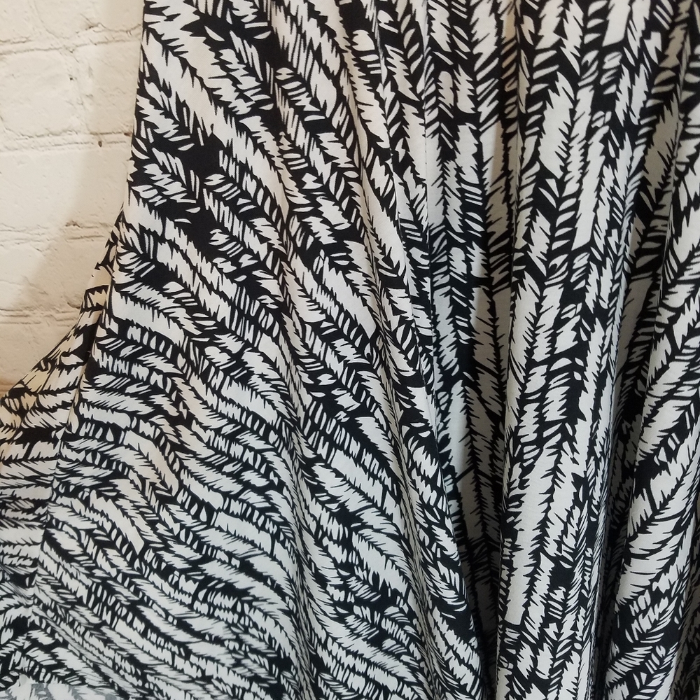 Black and white graphic printed dress - Picture 5 of 6